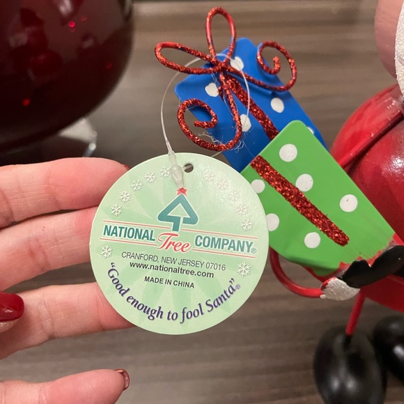 NWT Santa cute figure. Purchased at Macys - Picture 3 of 3